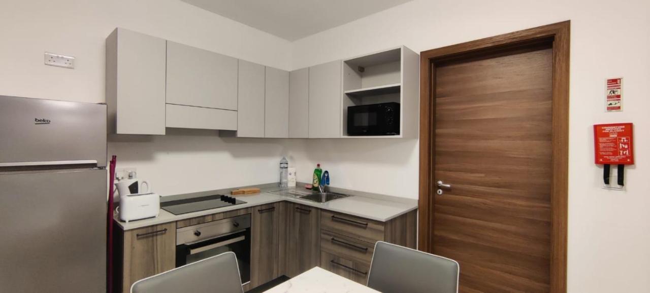 Blu-M Central Qormi Exterior foto